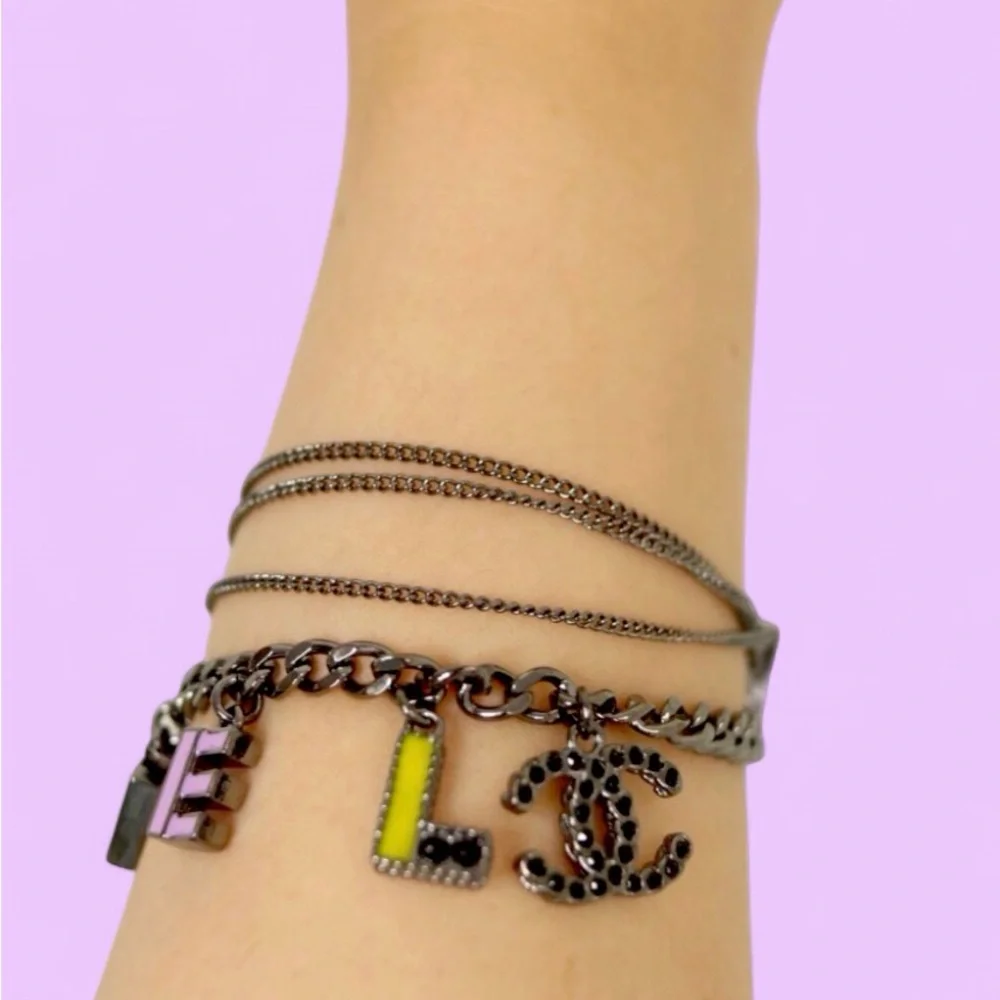 🖤 CC ⛓️ C H A N E L 🪩 Charm (Multi🍬 Chain/Color)Bracelet 💜💟
